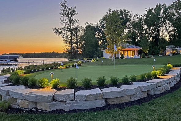 Metro New York backyard putting green